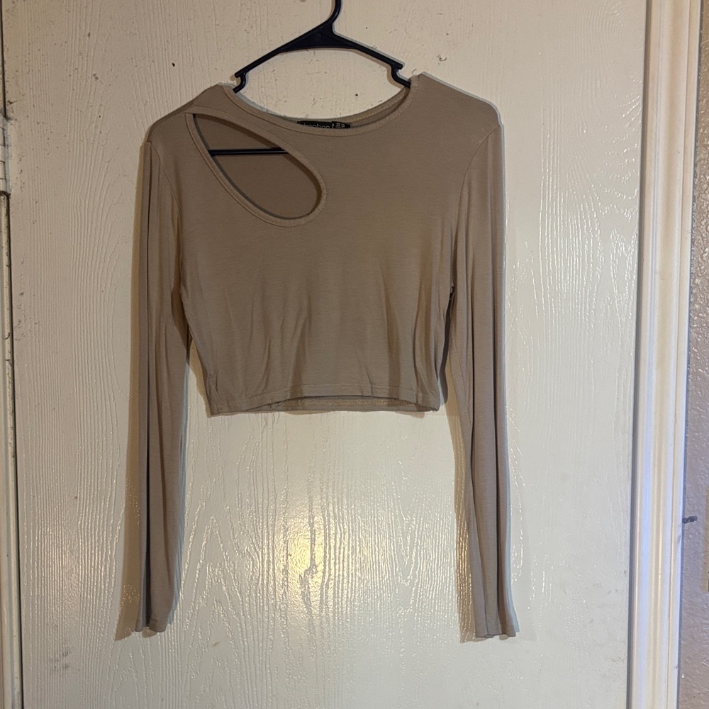 Boohoo Plus Beige Cut-Out Crop Top